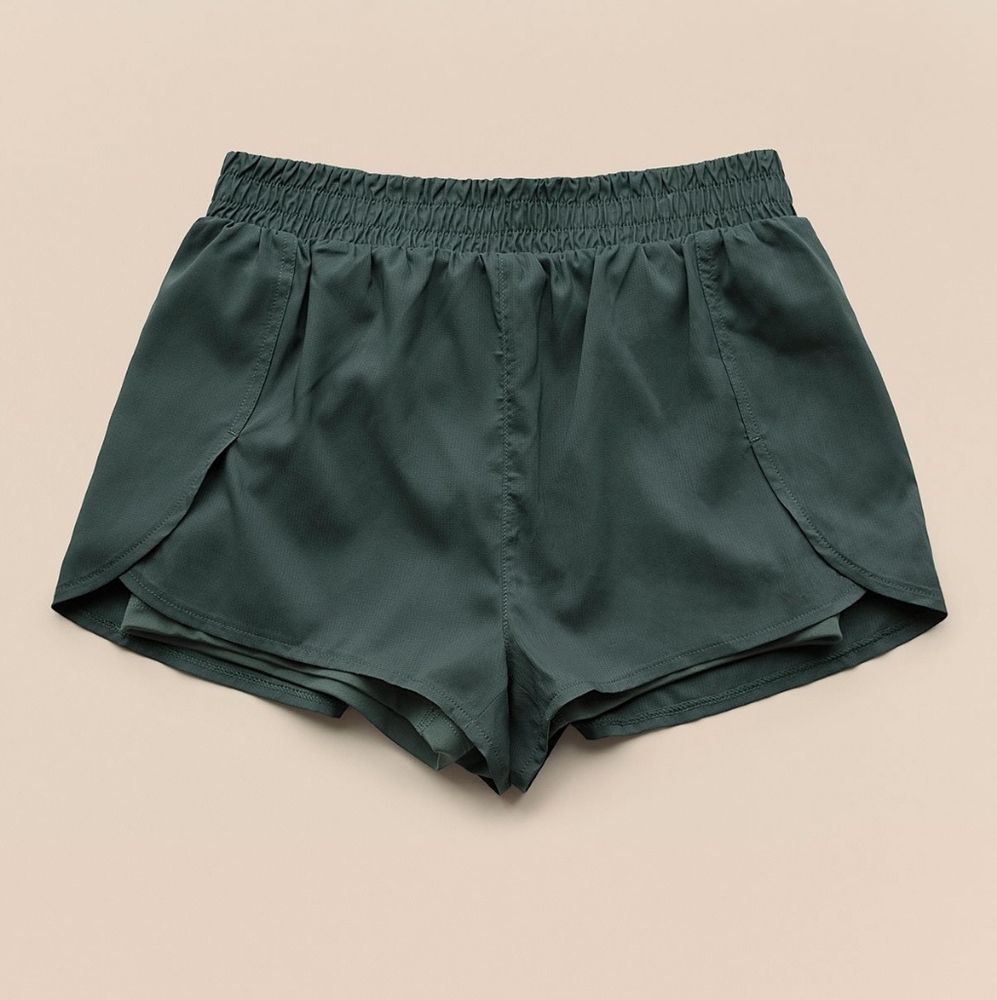 NWT Girlfriend Collective Moss Trail Shorts S